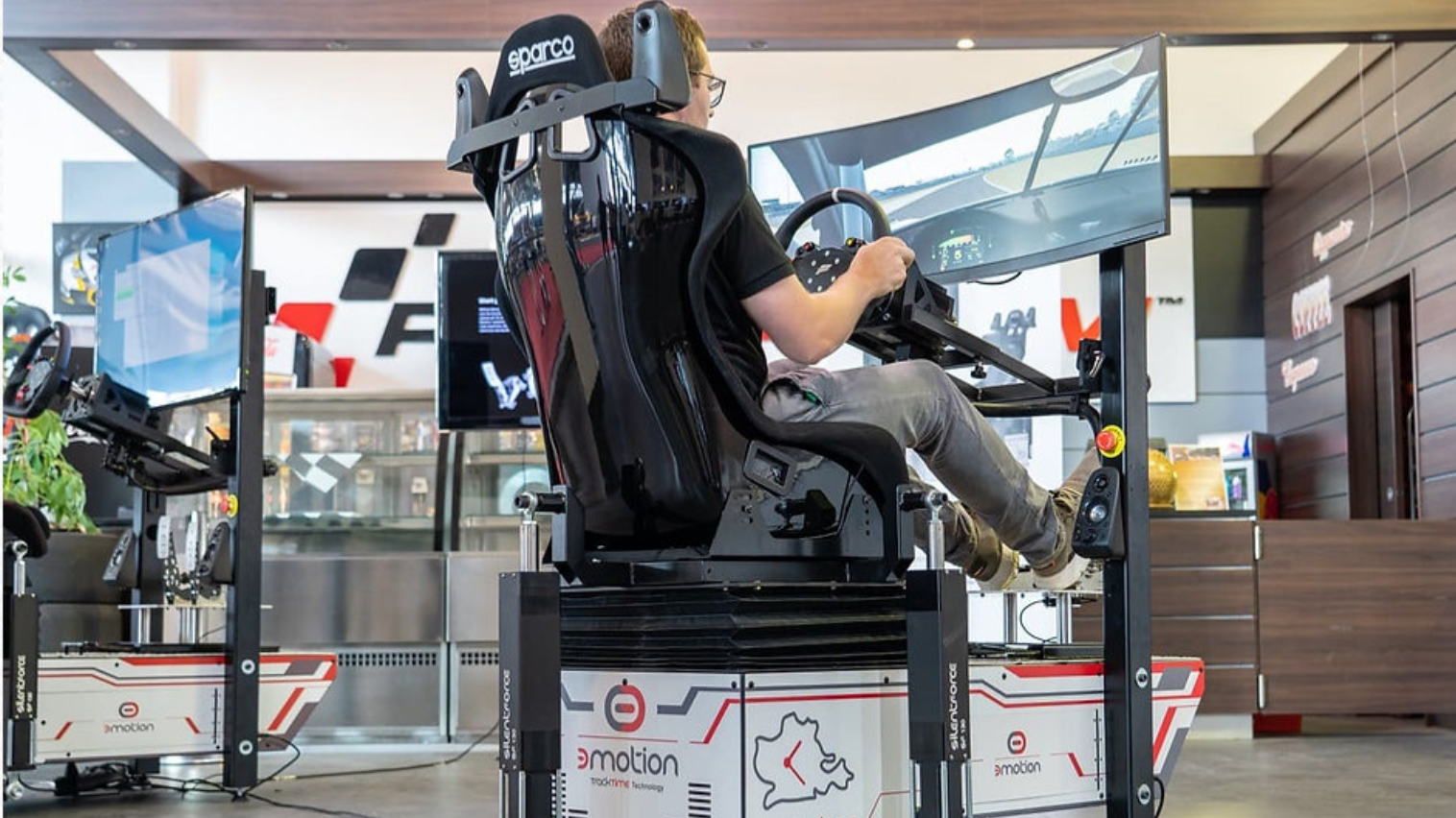 Спортивный динамический автосимулятор 3Motion